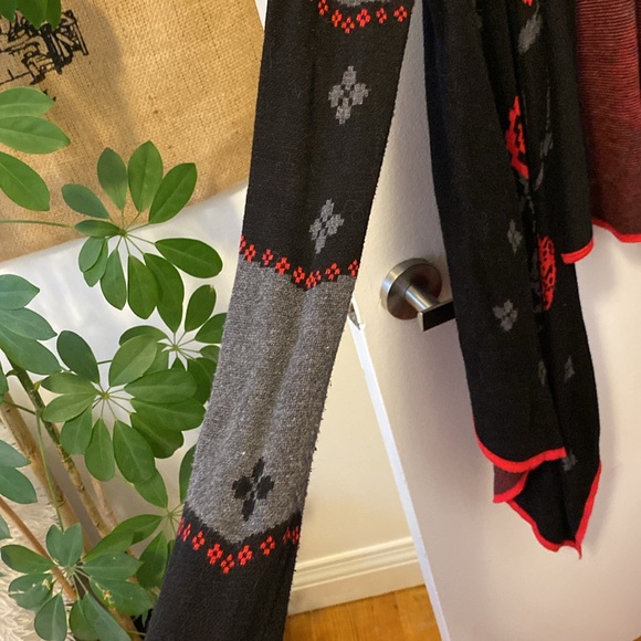 Guess, black, grey and red cardigan, size L - Picture 3 of 7